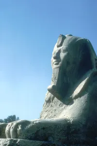 Egyptian Archaeological Discoveries Drucke: Alabaster Sphinx, Memphis, Egypt, 18th or 19th Dynasty, c14th-13th century BC