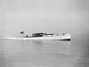 Austin 40 Fuß Motorfahrt in der Seeschlucht unterwegs, 1912. Ersteller: Kirk & Söhne von Cowes