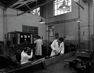 Elektriker bei Autofirmen im Glob und Simpson in Nottinghan am 31. Januar 1961