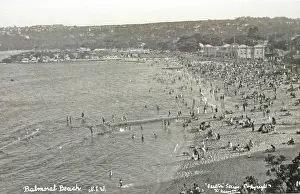 Australian Coastline Drucke: Balmoral Beach, Mosman, c1930. Creator: Unknown