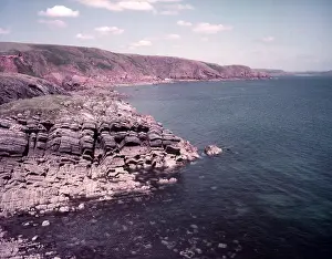 Pembrokeshire Wales Drucke: Barafundle Bay, Pembrokeshire, c1955. Creator: Arthur Charles Kirby Ware