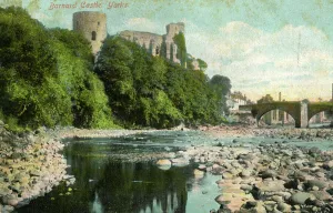 Drucke von Barnard Castle, Durham um 1905. Blick auf die Ruinen des Schlosses über dem Fluss Tees Burg Und Kathedrale Von Durham Drucke: Barnardsburg Schloss, Durham, ca 1905