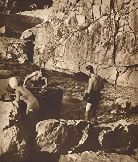 Albert Frederick Arthur George Saxe Coburg Gotha Drucke: Bathing in the Adriatic, 1937
