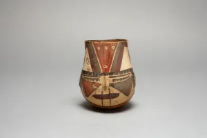 Schale im Stil eines Trophäenkopfes mit gebundenen Lippen, um ca. 180 v Chr./ n_chr., Schöpfer unbekannt