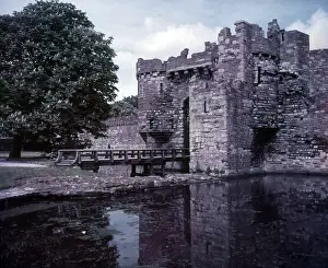 Drucke von Beaumaris Castle, Anglesey, c1955. Beaumaris wurde 1295-1330 erbaut und war das letzte von Edwards I Ring von Burgen im Zuge seiner Kampagne zur Unterdrückung der Waliser Beaumaris Drucke: Beaumaris Castle, Anglesey, c1955. Schöpfer: Arthur Charles Kirby Ware