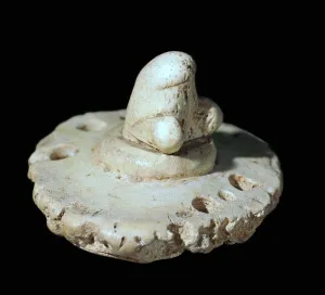 Knochenphallus-Amulett aus dem 3. Jahrhundert