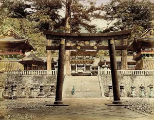 Japanese Heritage Art Drucke: Bronze Arch, 1865. Creator: Unknown