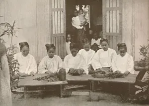 Burmese Zigarrenmacher, 1900. Künstler: Unbekannt.