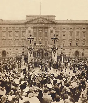 King George VI Coronation Day Drucke: And Still They Cheered, 1937
