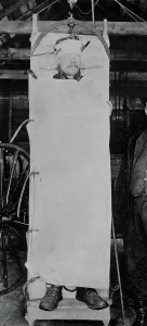 Black And White Mining Images Drucke: Chisholm mine rescue device, between c1910 and c1915. Creator: Bain News Service