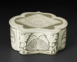 Kissen in Form eines Wolkenhaufens mit Blumenschlüsselrolle aus der nördlichen Dynastie des Song (960-1127)