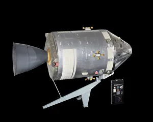 National Air And Space Museum Exhibits Drucke: Command and Service Modules, Apollo #105, ASTP Mockup, 1960s