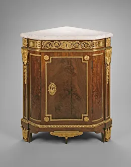 Eckkabinett aus Frankreich, um 1785 von Jean-Henri Riesener geschaffen