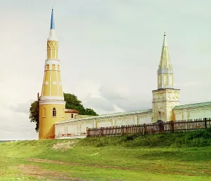 Moscow Oblast Landmarks Drucke: Corner tower of the Golutvin Monastery