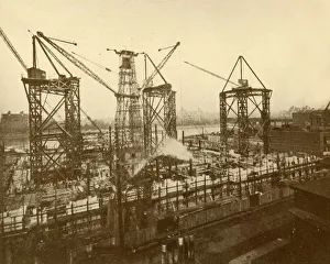 British Civil Engineering History Drucke: Cranes at Work on the London County Hall, c1930. Creator: Holland & Hannen