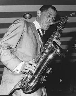 Drucke von Dexter Gordon im Marquee Club 1962 Westminster Drucke: Dexter Gordon im Marquee Club 1962 von Brian Foskett
