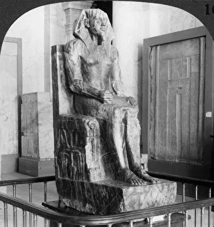 Bilder Datiert 5. Januar 2008: Diortestatuat von König Churfrau in Baubeur der zweiten Pyramide des Gizehs in Kairo Ägypten 1905