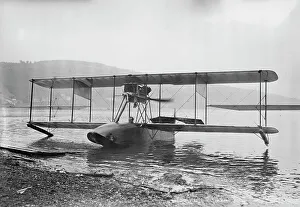 Der Doc Wildman im Curtiss Boot zwischen 1908 und 1914 von der Bain News Service