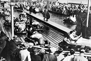 Vintage Amusement Park Photos Drucke: Dodgem car track