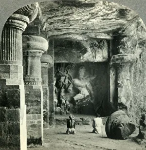 Der betrunkenen Tanz der achtarmigen Göttlichkeit, Siva - Felsengeschnittenes Tempel in Elephanta, Indien, um 1930er.