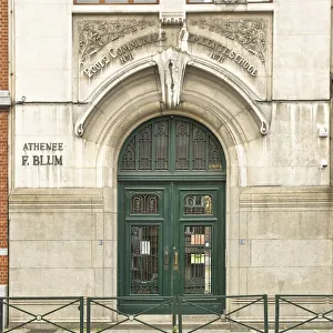 Art Nouveau Buildings Drucke: Ecole Communale, 7 Av. De Roodebeek, (1913), c2014-2017. Artist: Alan John Ainsworth
