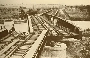 London North Eastern Railway History Drucke: An Electrically Operated Swing Bridge, at Beccles, near Yarmouth (London and North