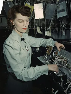 Elektroniktechniker, Goodyear Flugzeugwerke Korps Akron, Ohio 1941 Erfinder: Alfred T Palmer