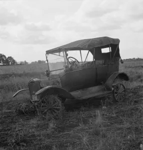 American Countryside Photos Drucke: The end of the Model T'abandoned