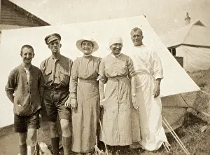 Black And White Photography Australia Drucke: Ethel Newland, c1910s. Creator: Unknown
