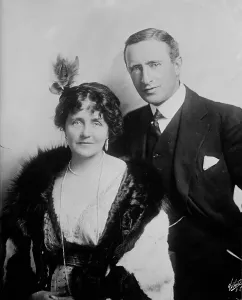 Early 20th Century Actors Drucke: Eva Moore and H.V. Esmond, between c1910 and c1915. Creator: Bain News Service