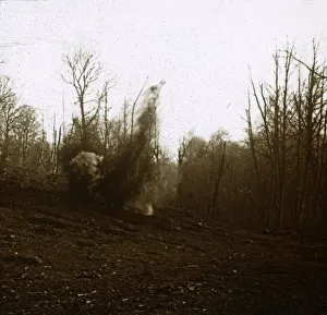 Monochrome War Images Drucke: Explosion of shell fired by a tank, c1914-c1918