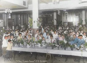 Die Fallblumenausstellung im PS 15 in Manhattan aus dem Jahr C1921 von Frances Benjamin Johnston