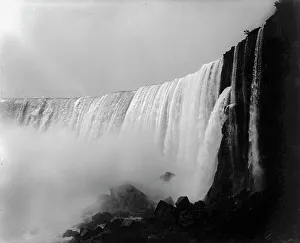 Natural Phenomena Photography Drucke: The Falls from below, between 1880 and 1899. Creator: Unknown