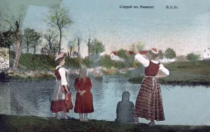Mother Daughter Relationship Photos Drucke: Call to the Ferryman, c1900