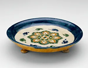 Fussgedöns mit Lotosmedaillon und Wolkenrollen aus der Tang-Dynastie
