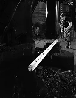 Michael Walters Photography UK Drucke: Forging at J Beardsley, Sheffield, South Yorkshire, 1966. Artist: Michael Walters