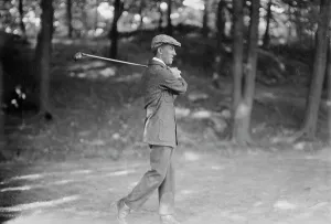 Black And White Golf Images Drucke: Fred McLeod - golf, between c1910 and c1915. Creator: Bain News Service
