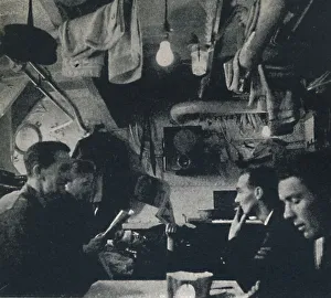 Cecil Beaton Photography Drucke: Functional use of space on the mess deck, 1941. Artist: Cecil Beaton