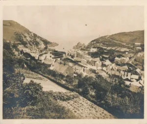Polperro Village Drucke: General View of Polperro, 1927