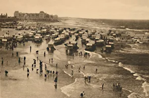 Flanders Landscape Photography Drucke: General View of the Strand at Bath-time, c1928