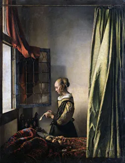 Drucke von Jungfrau liest einen Brief vor der offenen Fensterwand um Ca. 1659 gefunden im Bestand des Dresdner Landesmuseums für Kunst und Kulturgeschichte Johannes Vermeer Drucke: Mädchen liest einen Brief vor einer geöffneten Fensterwand um 1659