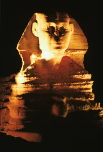 Ancient Egyptian Sphinx Drucke: The Great Sphinx at night, Gizeh, Egypt