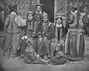 Monochrome Portraits Drucke: A group of Mongols, 1902