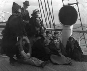 Gruppe von Passagieren auf dem Deck des SS Amsterdam, um 1910. Ersteller unbekannt