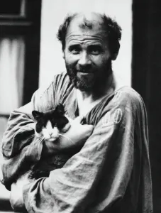 Drucke von Gustav Klimt mit einer Katze, 1911. Privatbesitz Gustav Klimt Drucke: Gustav Klimt mit einer Katze, 1911. Ersteller: Nahr, Moritz (1859-1945)