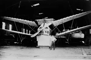 Vintage Aircraft Design Drucke: Harriman Hydroaeroplane, between c1910 and c1915. Creator: Bain News Service