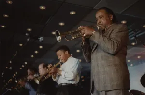 Harry Sweets Edison und Phil Harper, Jazz Inn Party, Nordwijk, Niederlande, 1989. Ersteller: Brian Foskett