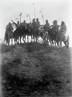 Native American Tribes Drucke: On the hilltop, c1908. Creator: Edward Sheriff Curtis