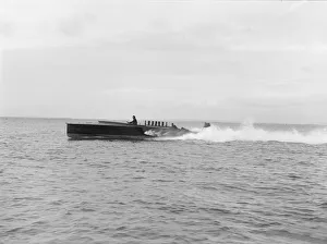 Early Air Transport History Drucke: The hydroplane Maple Leaf IV, 1914. Creator: Kirk & Sons of Cowes