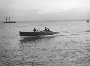 Monochrome Water Transport Images Drucke: Hydroplane under way, 1913